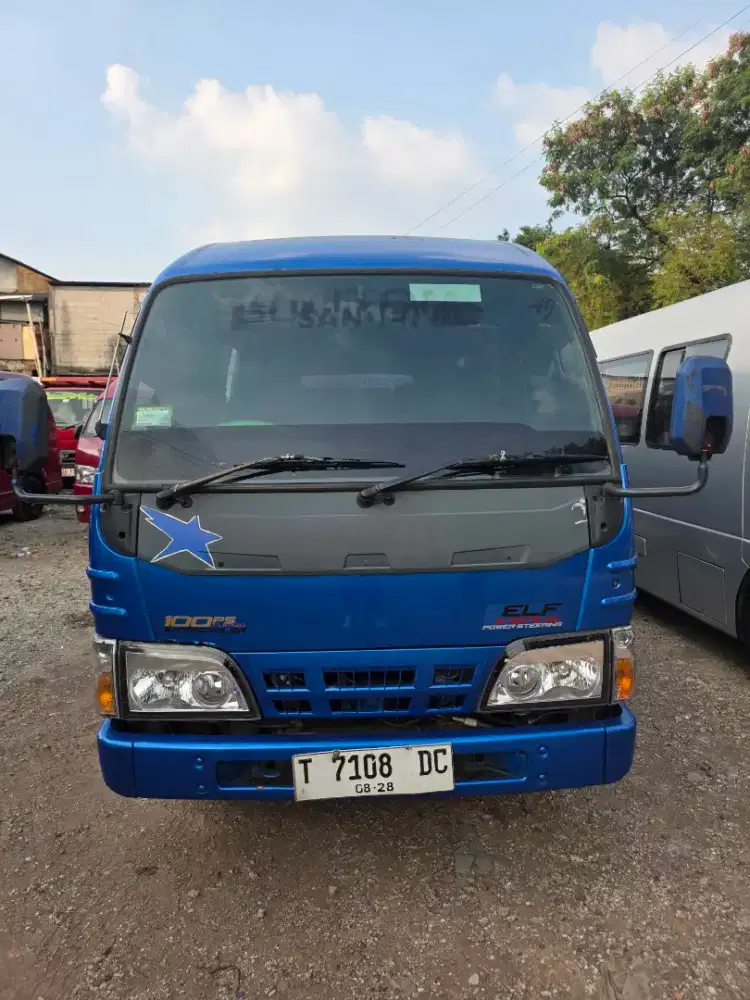 ISUZU ELF MINIBUS NHR 55 THN 2011