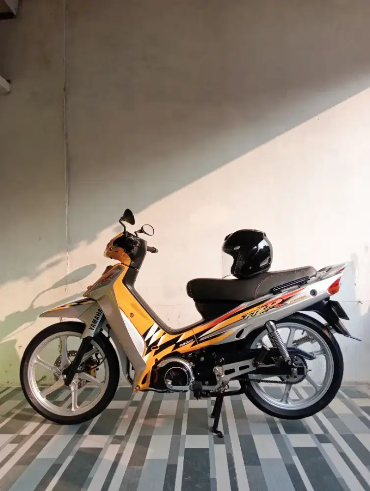 Yamaha F1ZR tahun 2000