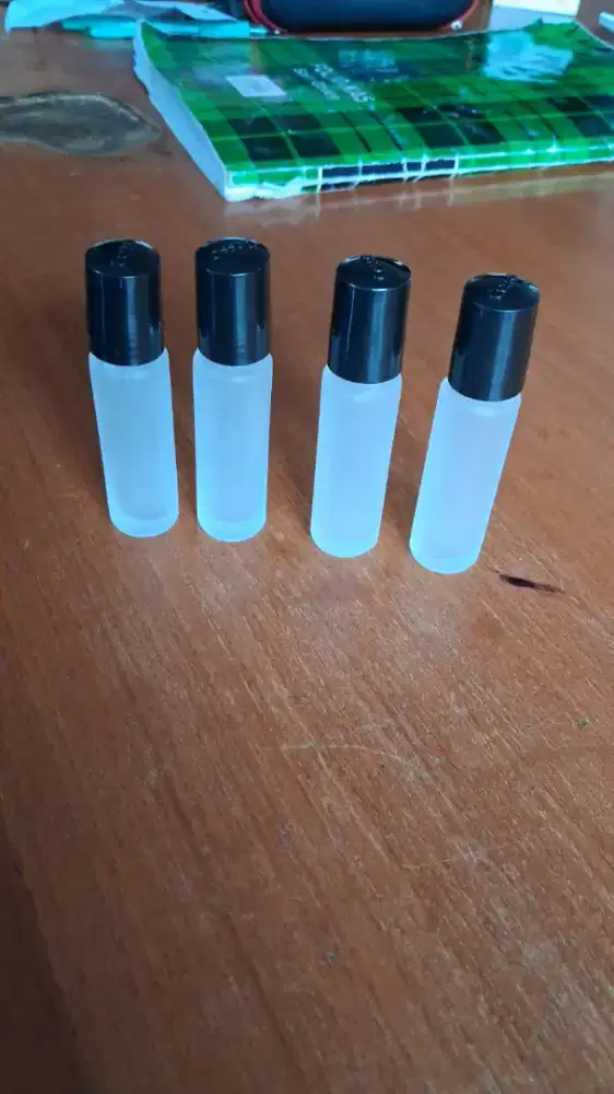 Botol roll on 8ml dove