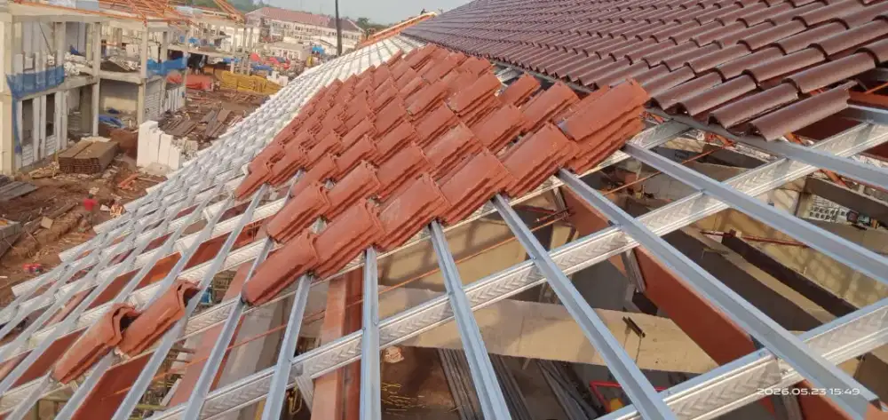 Pasang atap bajaringan, plafond, partisi dan pvc