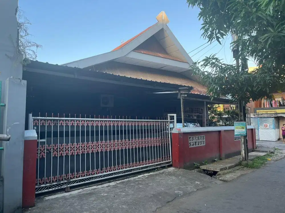 Rumah Tinggal Lokasi Strategis Tengah Kota Posisi Sudut
