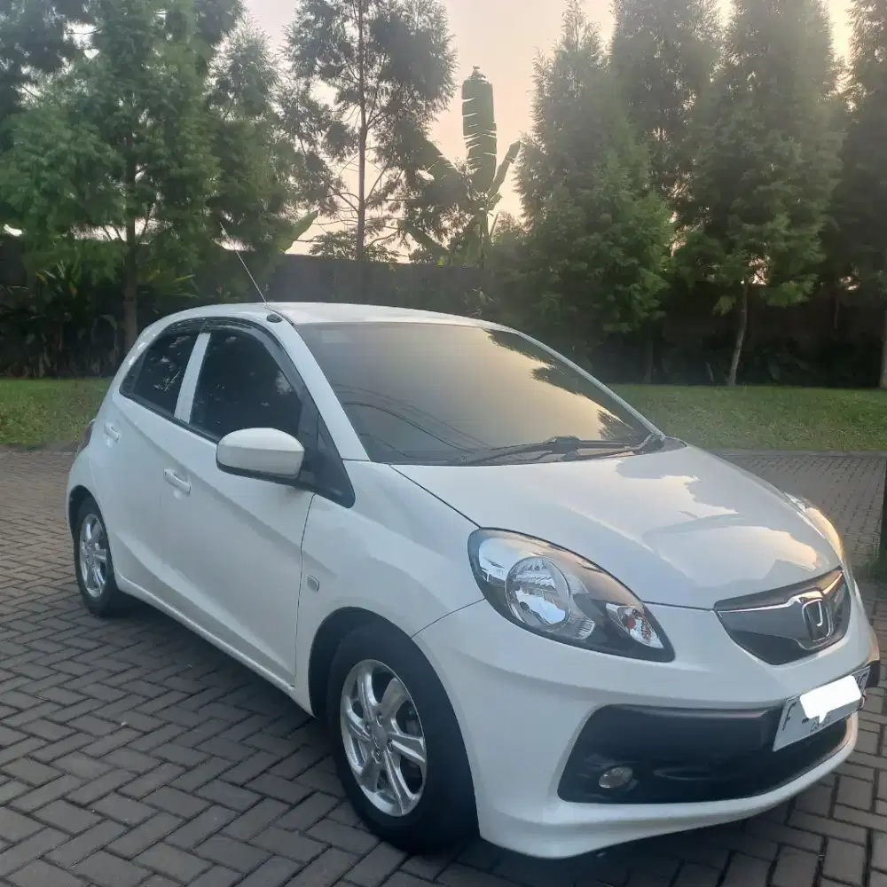Honda Brio E 1200cc mt