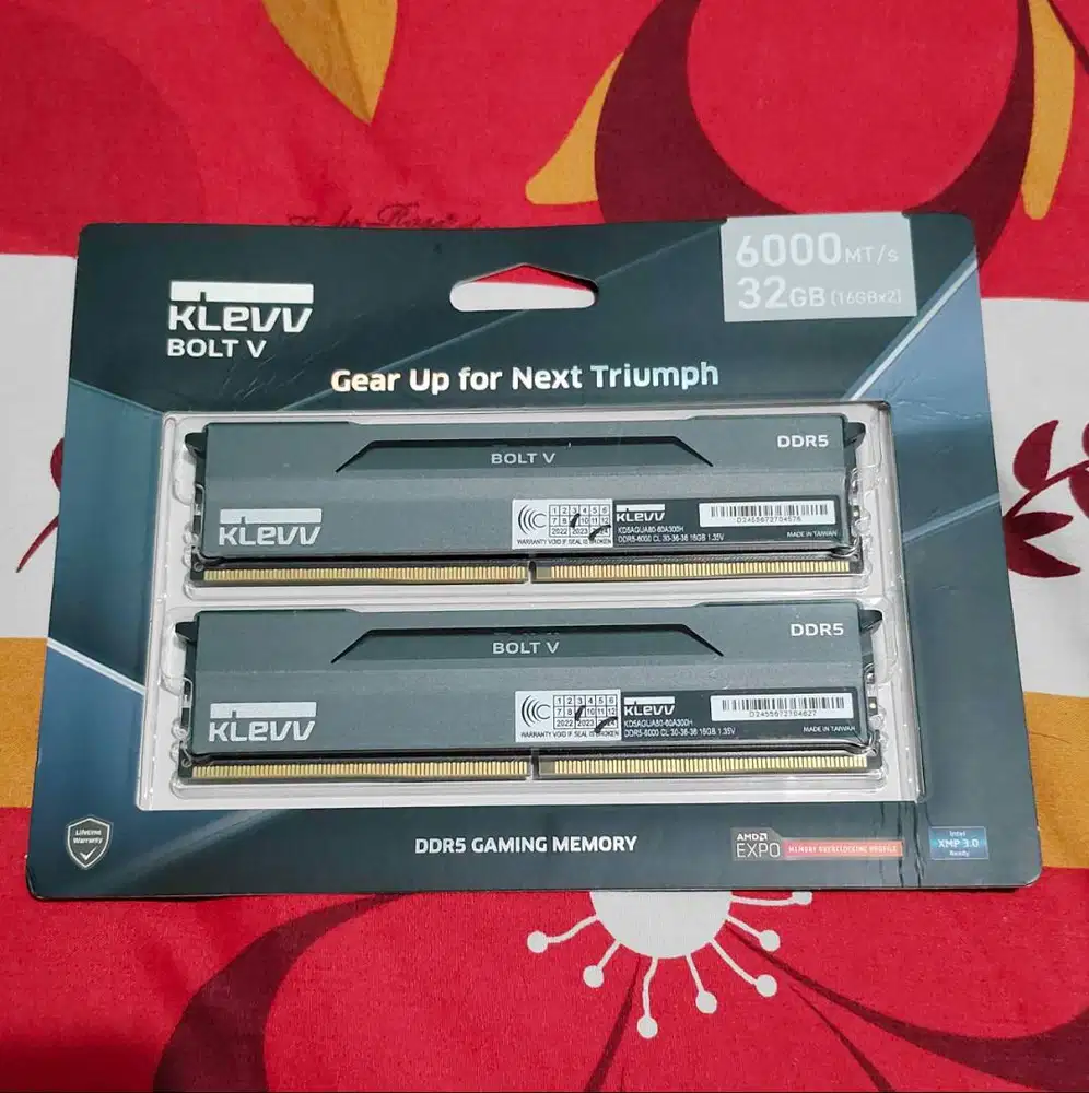 RAM 32GB DDR5 6000 MT/S Klevv Bolt V