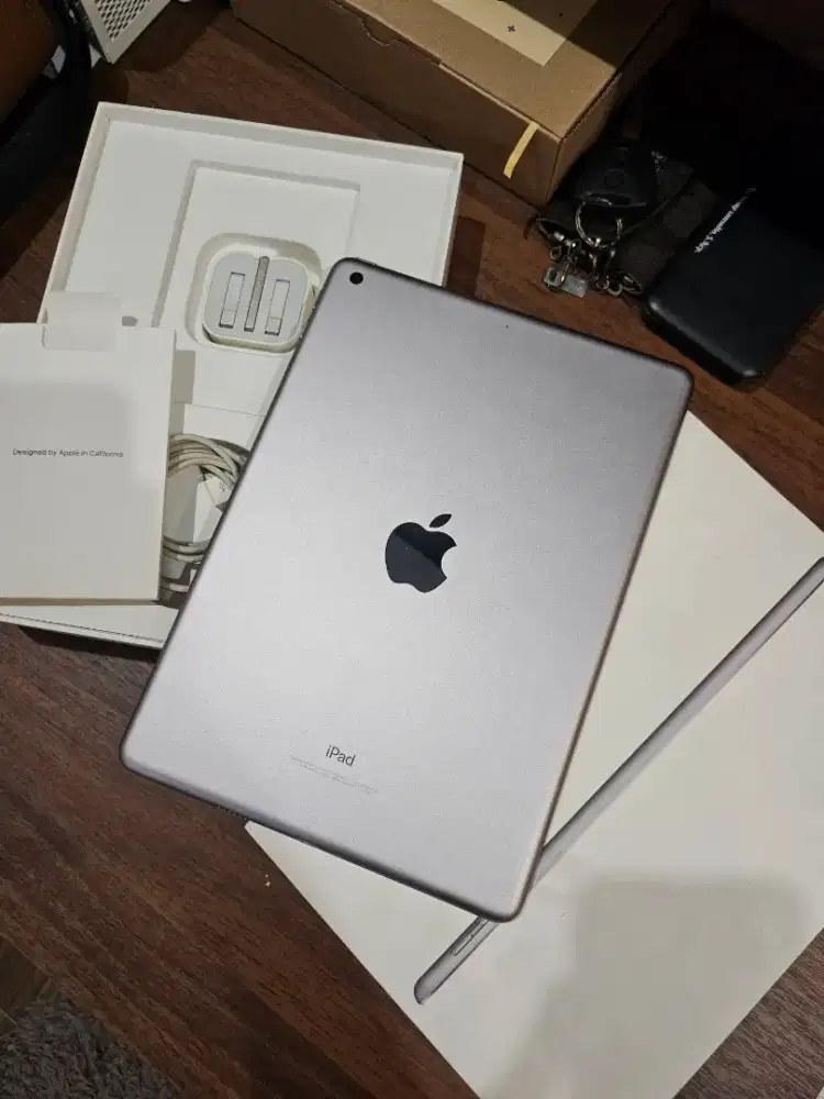 Apple Ipad Gen-6 Lengkap Mulus