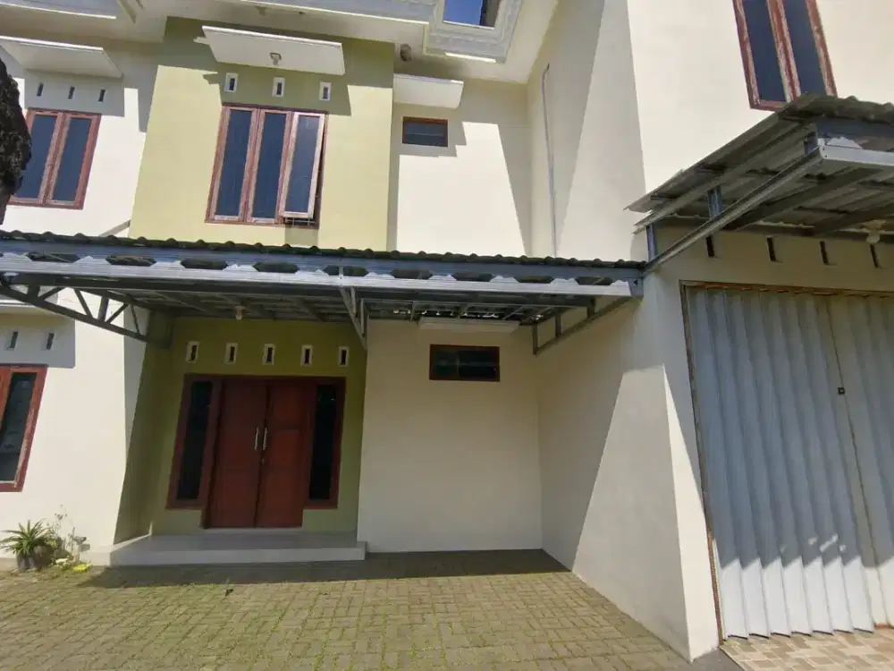 NEGO|disewakan CEPAT|rumah 2 lantai|4 kt|2 km|NON FURNISH