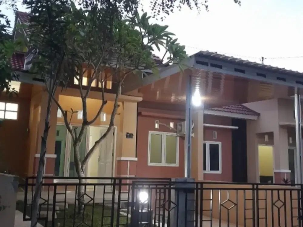 DISEWAKAN RUMAH BANYUMANIK SEMARANG, VIEW GUNUNG DEKAT EXIT TOL UNGARAN/ BANYUMANIK, SMA4, KODAM, RS. HERMINA. COCOK UNTUK KANTOR & RUMAH TANGGA
