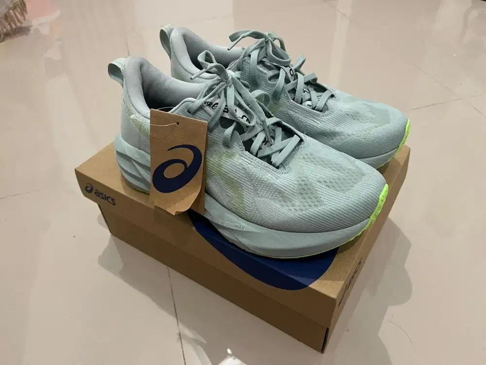 Asics Novablast 5 Cold Moss (US 7)