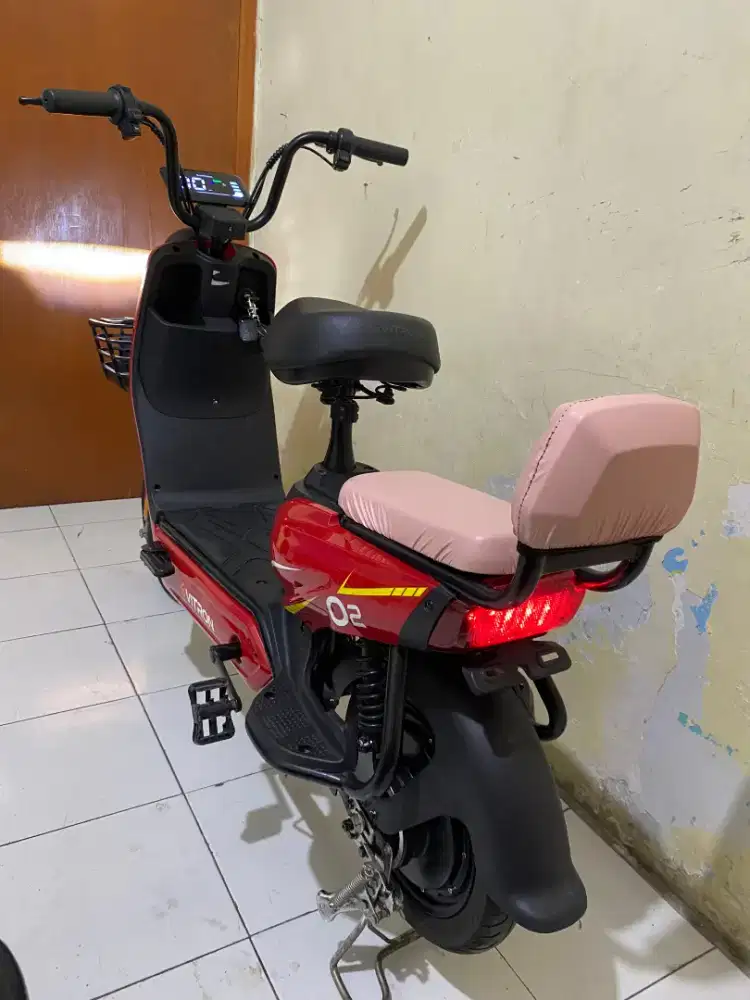 Sepeda listrik selis