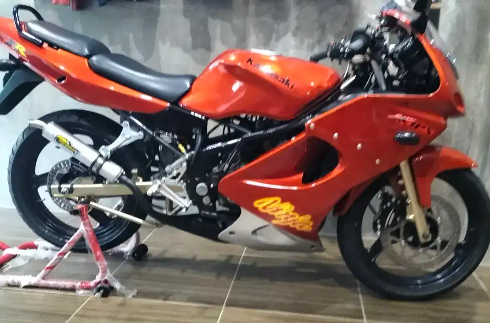 Kawasaki ninja 2T rr old 2007
