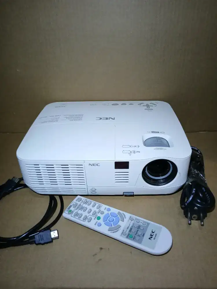 Proyektor NEC V260X HDMI Normal Terang