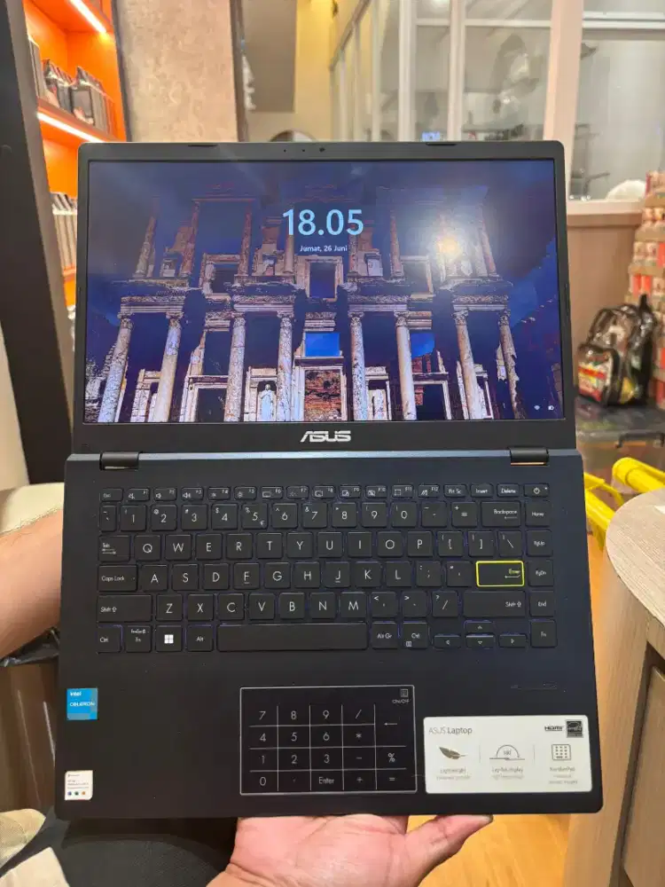 laptop Asus Vivobook E410KA