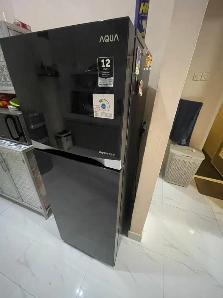Kulkas Aqua inverter