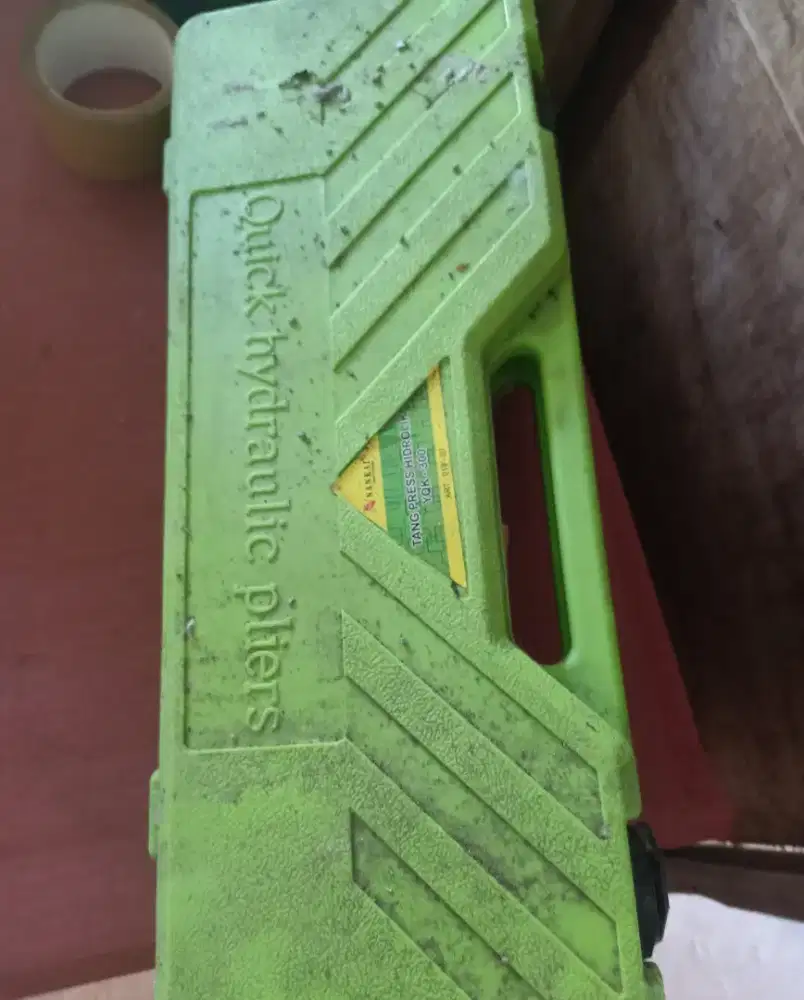 Tang press skun kabel