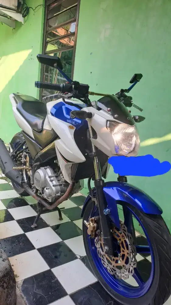 Vixion FI NVL New istimewa jrg pakai B DKI Timur low KM velg ganteng