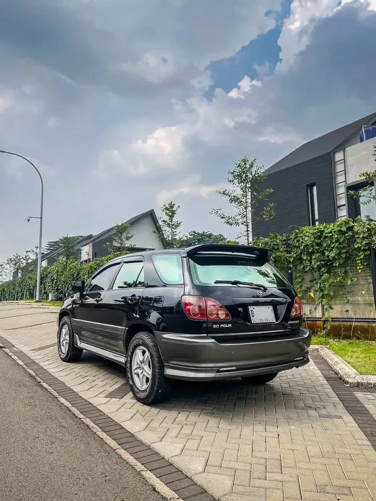 Toyota Harrier 2000 Bensin