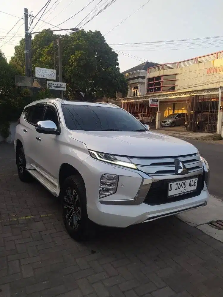 Pajero Dakar 2023 terawat dr tangan pertama