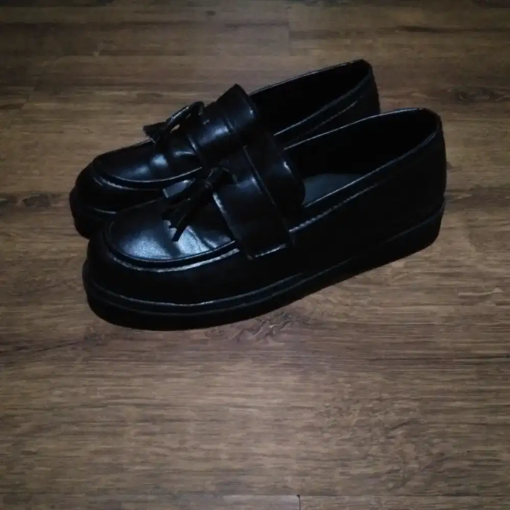 Sepatu Loafers Pria Full Hitam