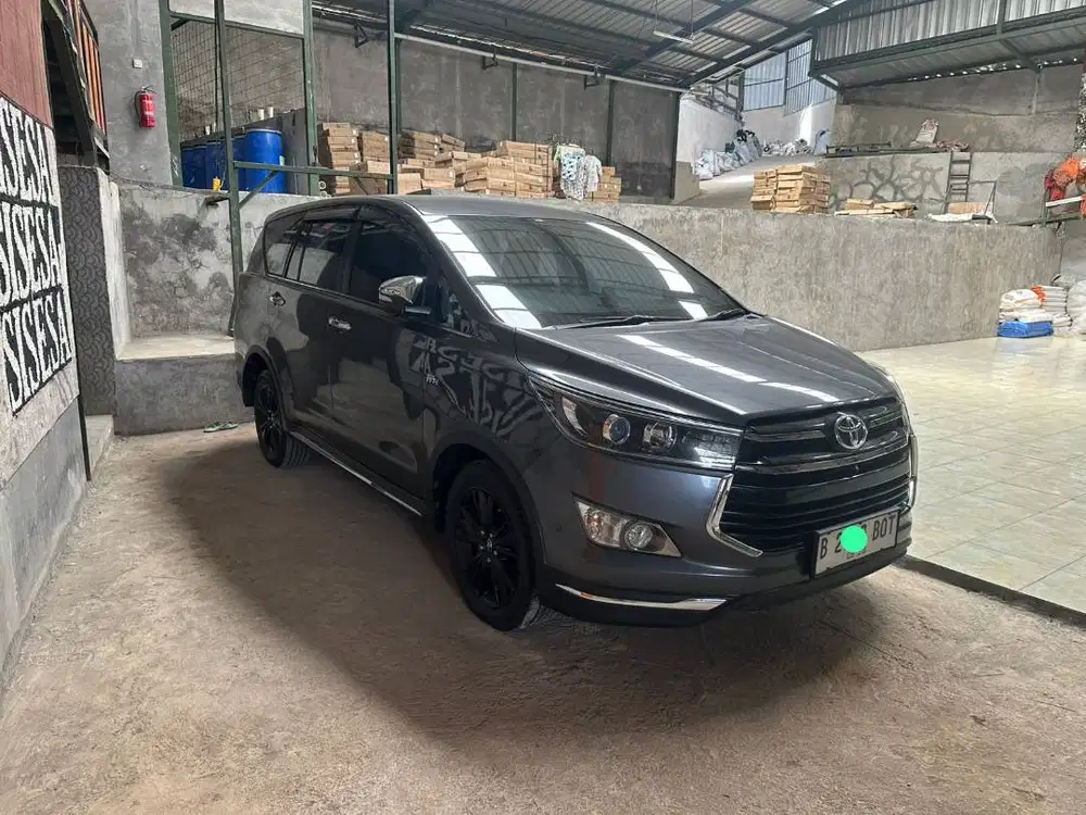 INNOVA VENTURER BENSIN MANUAL 2017