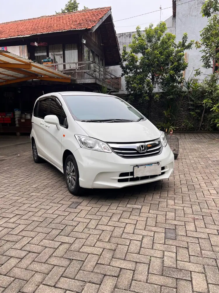 HONDA FREED SD (istimewa)