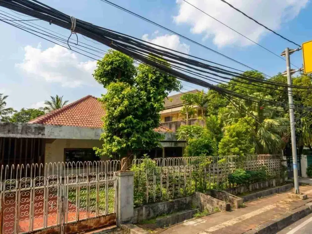 Dijual Rumah Hitung Tanah di Kawasan Premium Menteng Jakarta Pusat
