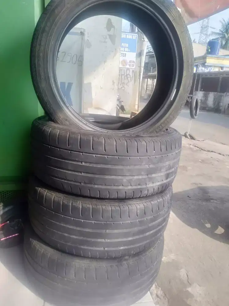 Ban mobil ring 17
