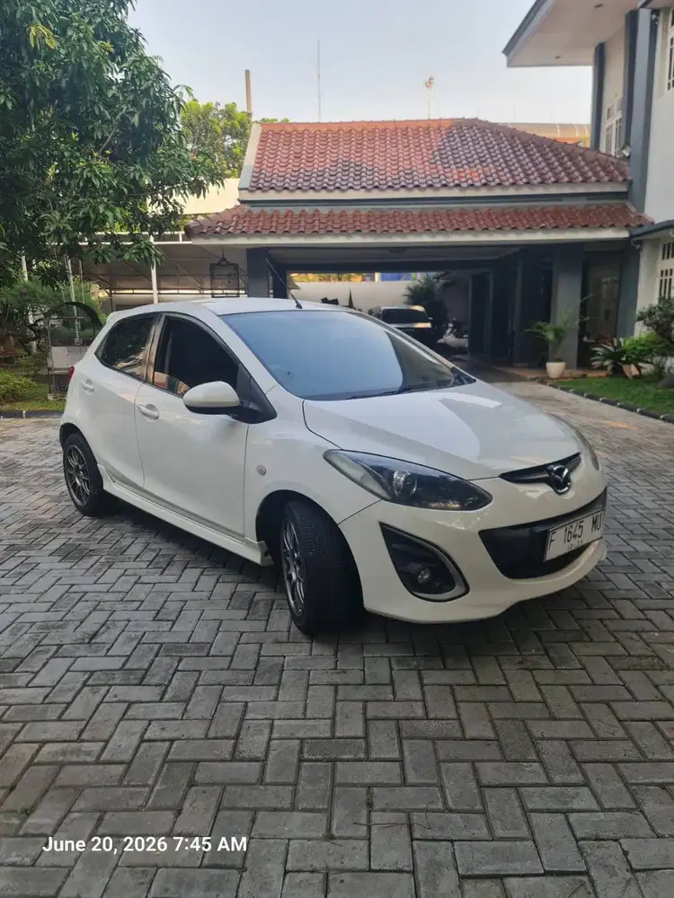 Mazda 2.R 2011 Cantik