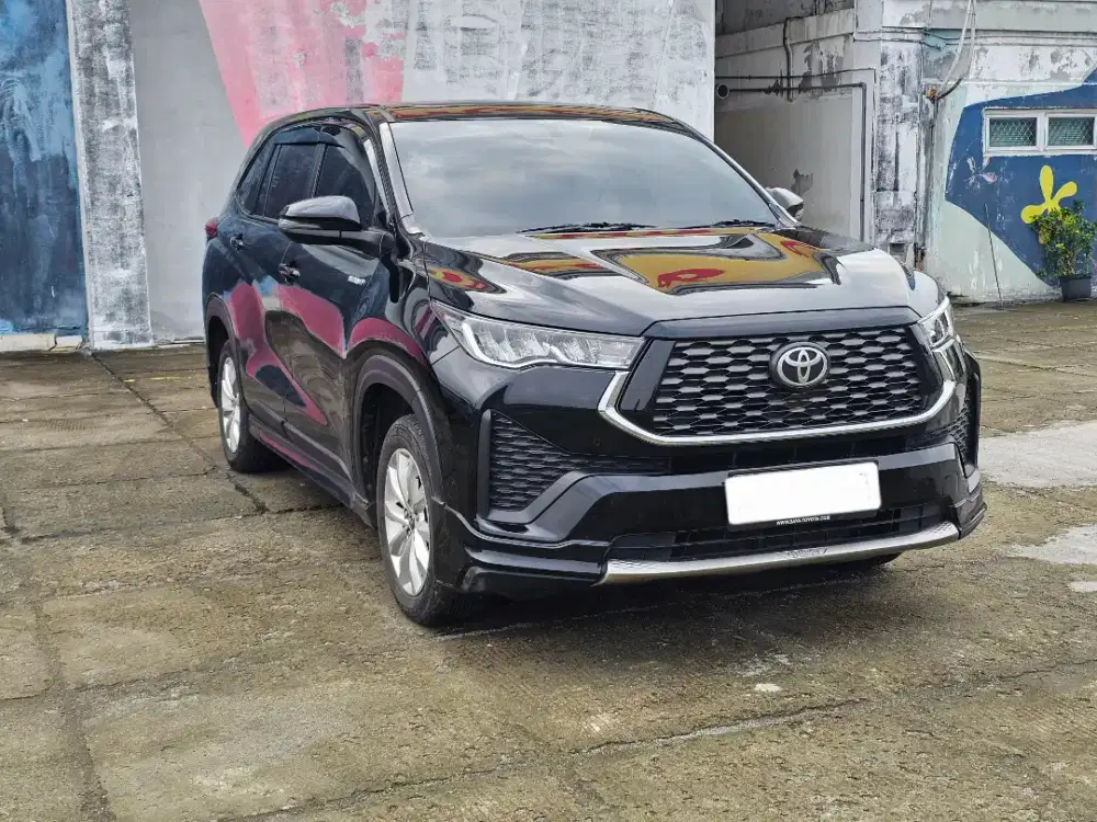 Innova Zenix V Hybrid modelista 2024