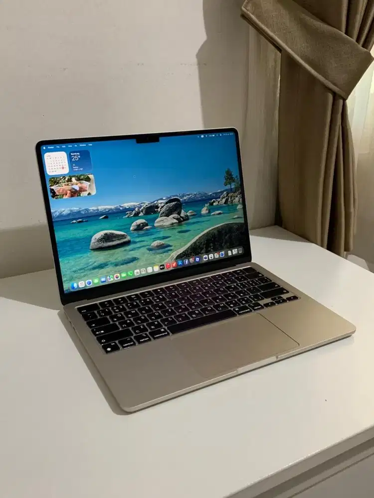MacBook Air 2022 M2 8/256 (13 inch)