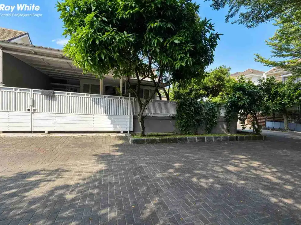 Rumah Bukit Cimanggu City Cluster Oakwood SHM Siap Huni Luas 195 M²