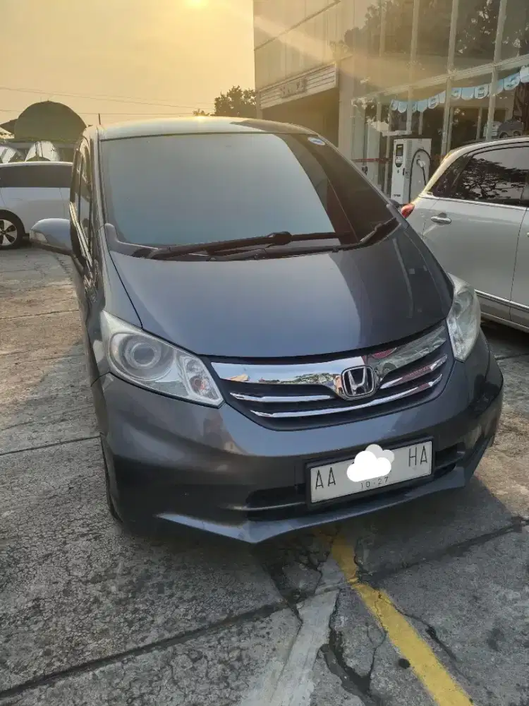 Honda Freed PSD 2012 Grey - Istimewa