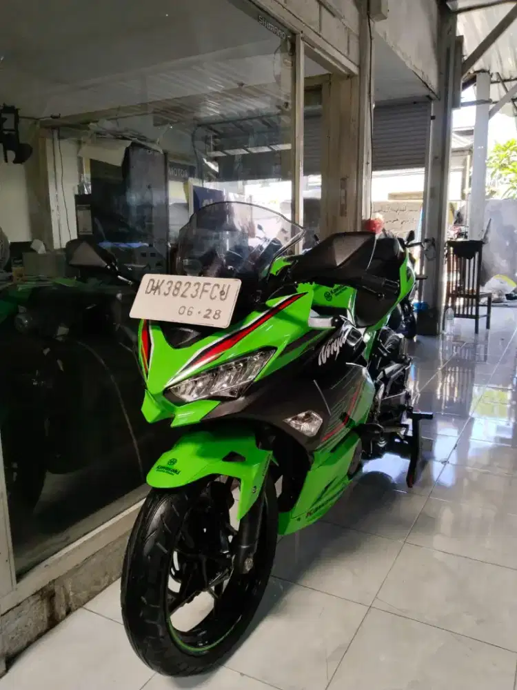 DP 14 JT/ BUNGA MENURUN 2% / KAWASAKI NINJA 250 ABS TAHUN 202