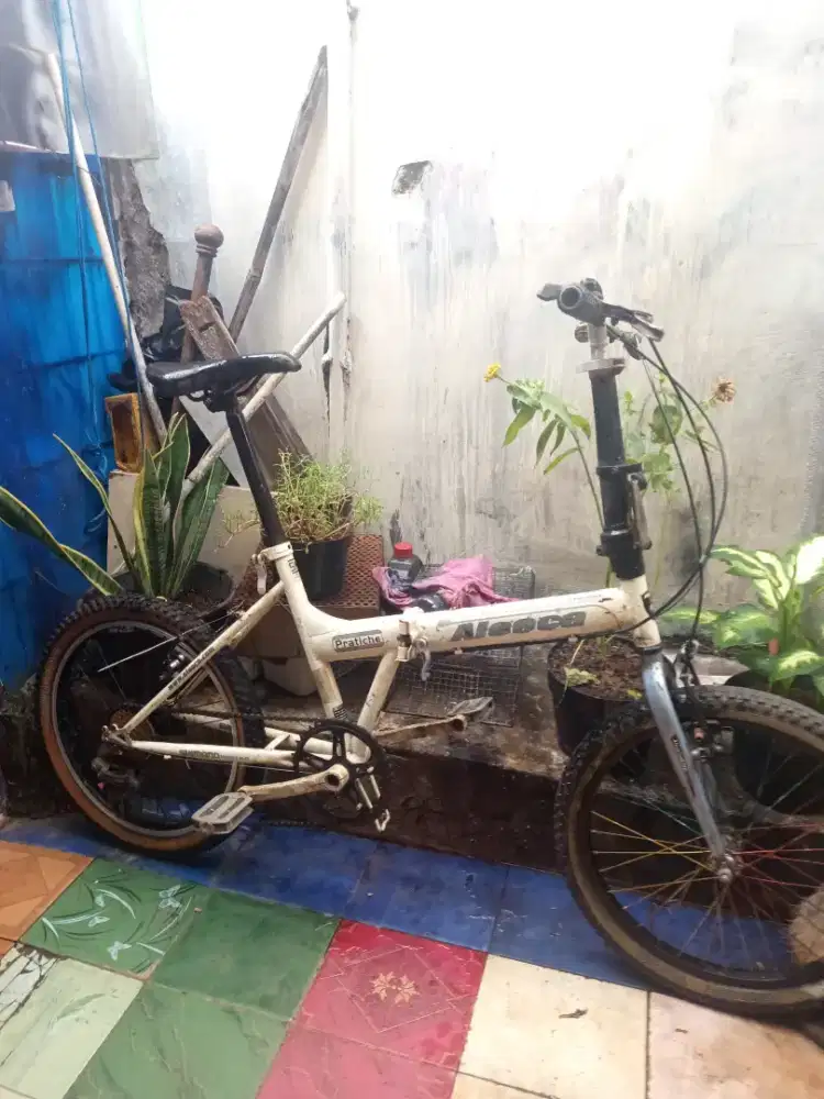 Sepeda lipat aleoca