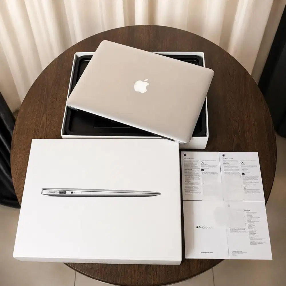 Macbook Air 13 ibox 2017 Like New