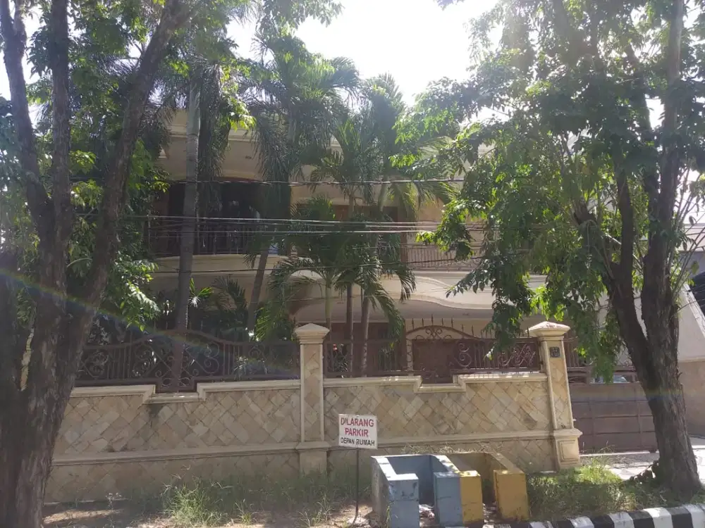 Rumah Include Furniture 2 Lantai Dharmahusada Surabaya, Row Jalan Lebar