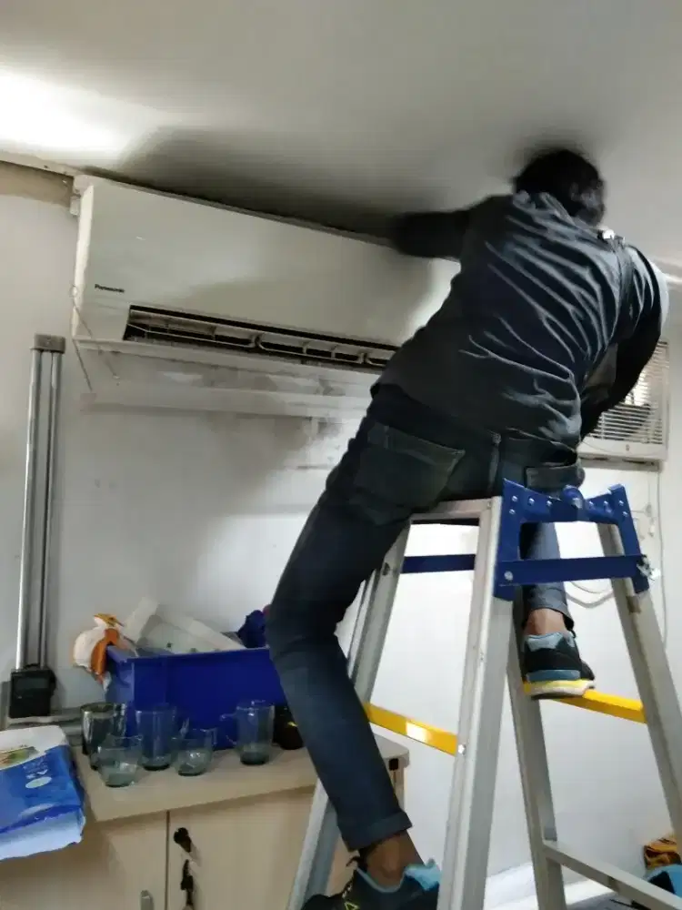 bongkar pasang ac servis ac cuci ac vakum isi freon