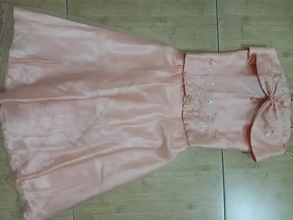 Baju pesta wanita/ remaja
