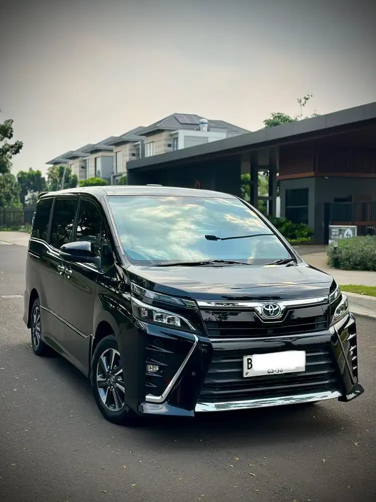 [CASH] Voxy 2.0 AT 2020 Black Simpanan