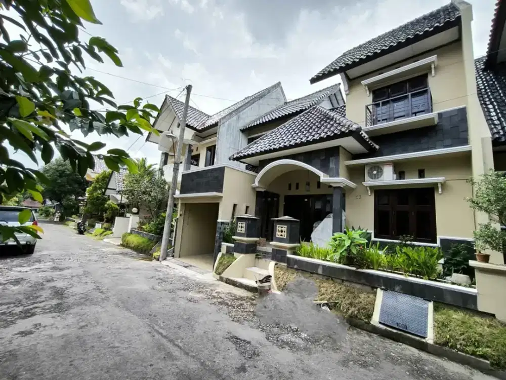 Dijual Rumah Semi Furnish Dalam Perumahan Lokasi Gitogati Dekat SCH