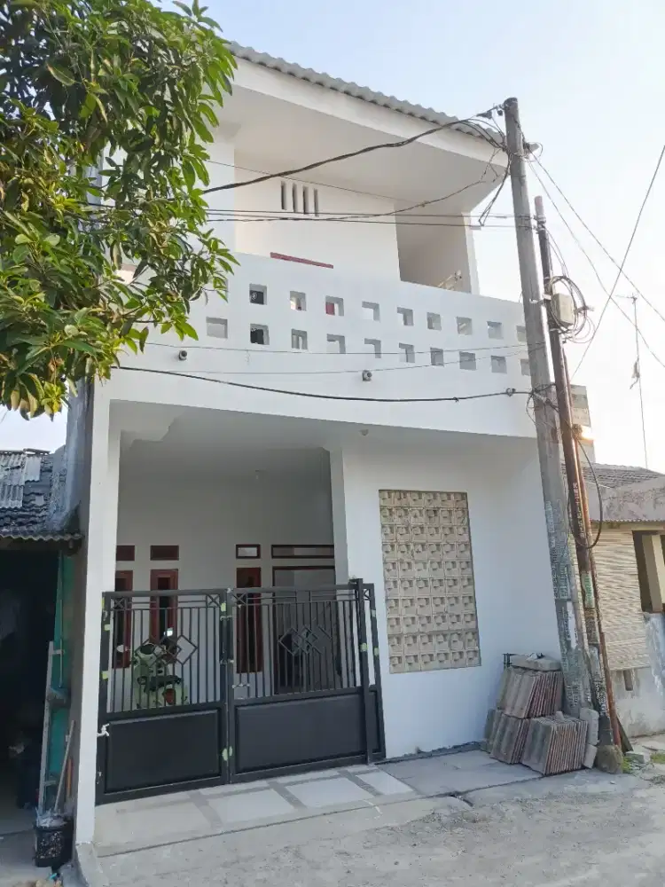 DiKontrakan Rumah 2 Lantai 3 Kamar Tidur di Karawang Timur