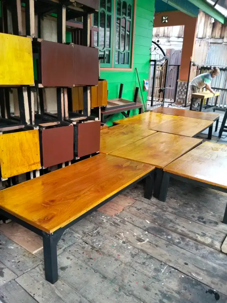 Meja makan warung bentuk resehan
