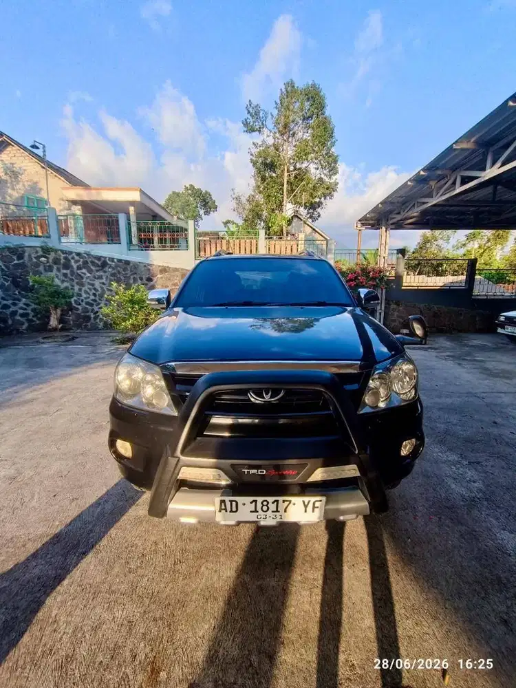 Toyota Fortuner 2.7 V 4x4 AT 2005 Hitam KM100rb Pajak2031 Rare