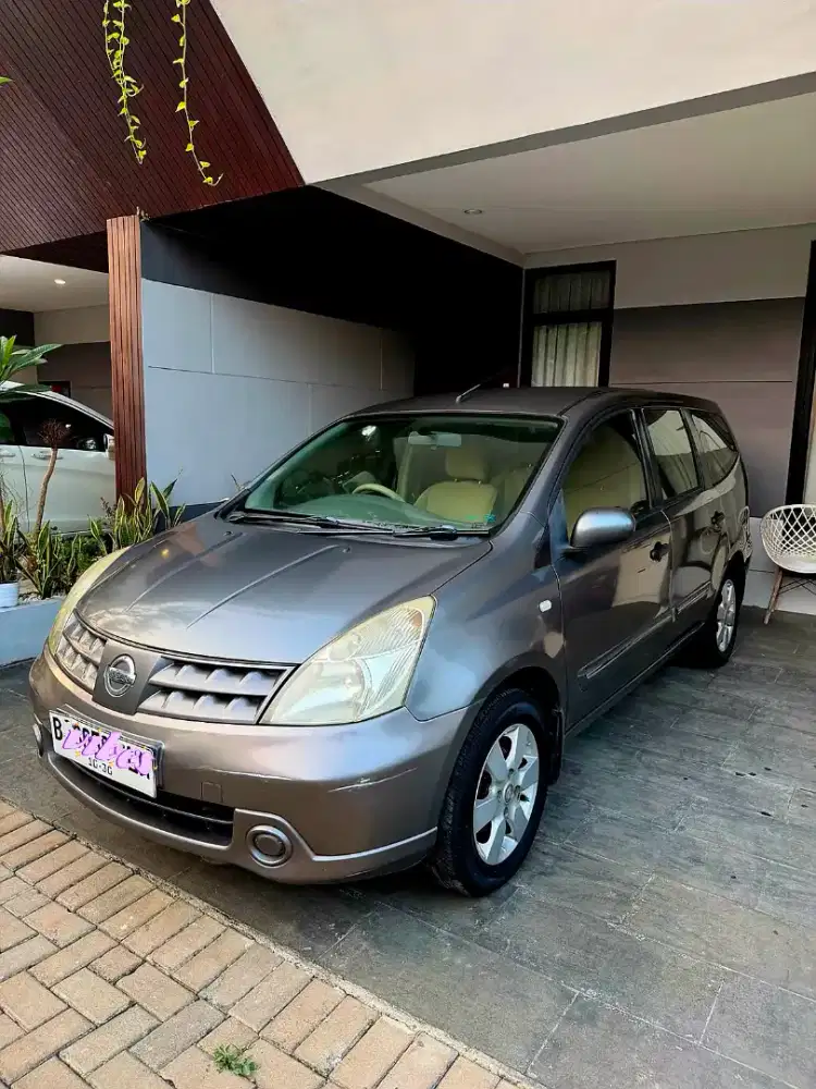 Grand Livina XV 2010 Automatic