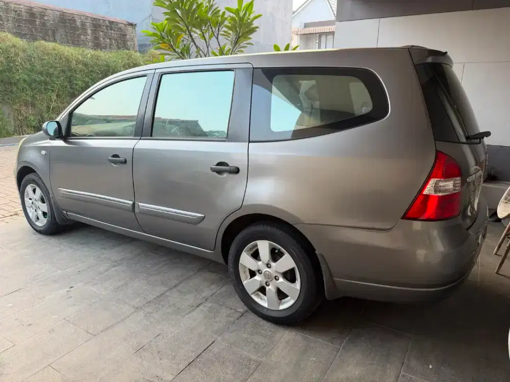 Grand Livina XV 2010 Automatic