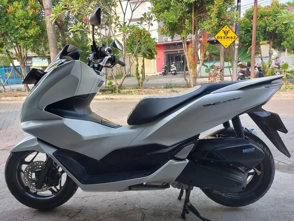 (DP 500 Rb)‼️ Honda PCX 160 CBS Putih 2022 Cash, Kredit & Tukar Tambah