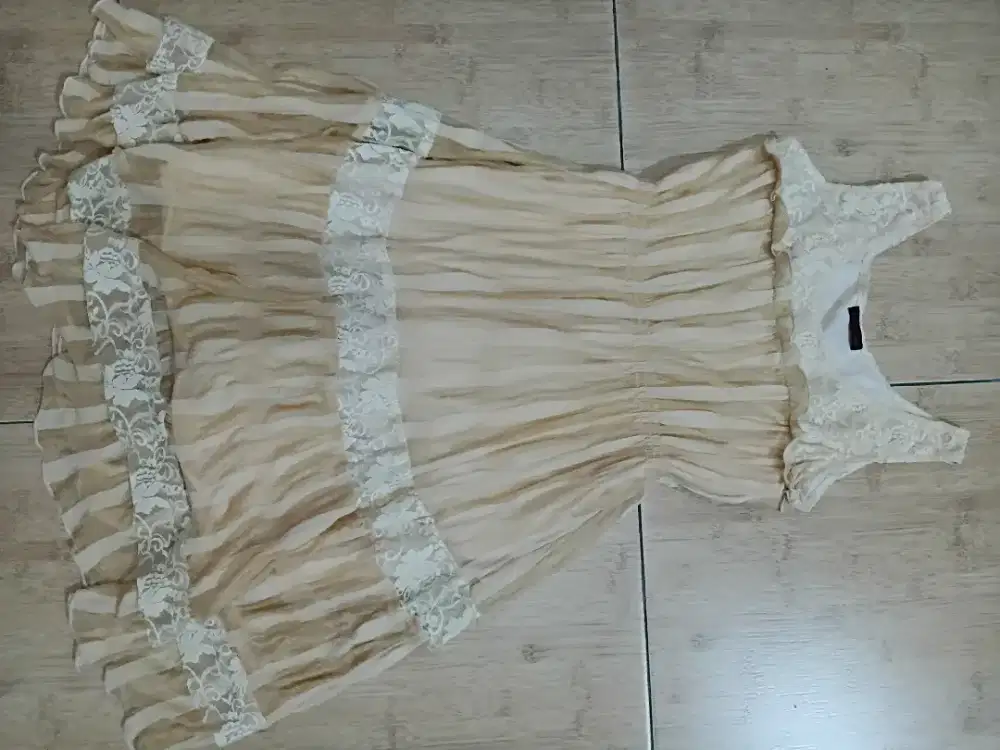 Dress wanita / remaja