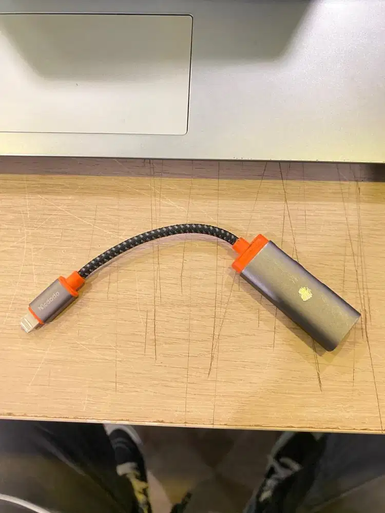 Spliter OTG iPhone Lightning ke Jack 3.5mm