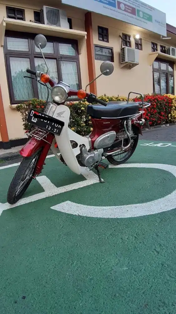 Honda C70 classic