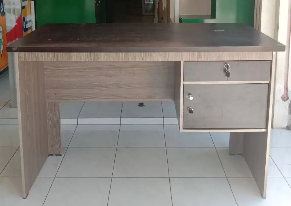 Meja Kerja Second Dijual MURAH