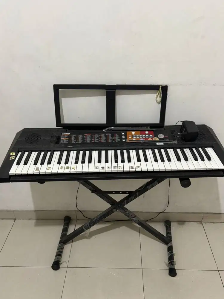 Keyboard Yamaha PSR F51