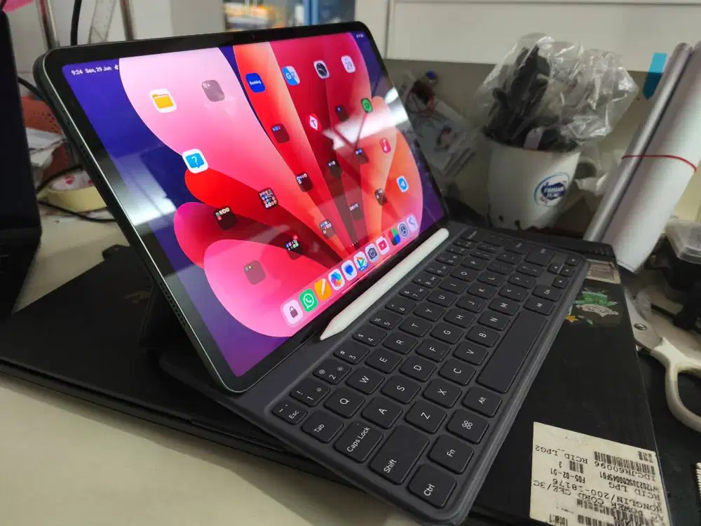 Xiaomi Pad 8 Pro  ( 16GB RAM + 512GB ) + ( keyboard + S Pens Pro )